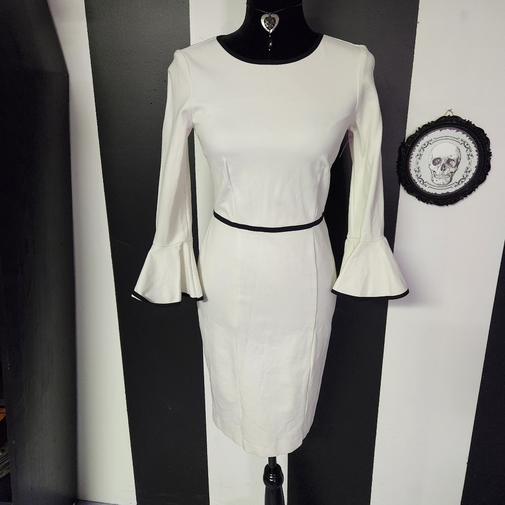 Tulip bellsleeve ribkoff dress - Picture 3 of 6